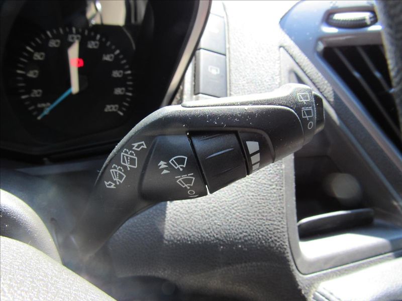 Ford Tourneo Custom 2,2 TDCi 114kW 9 míst - fotka 25 z 36