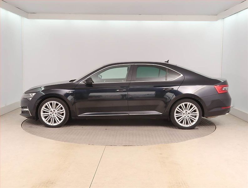 Škoda Superb (2019) Laurin&Klement 2.0 TSI - fotka 3 z 17