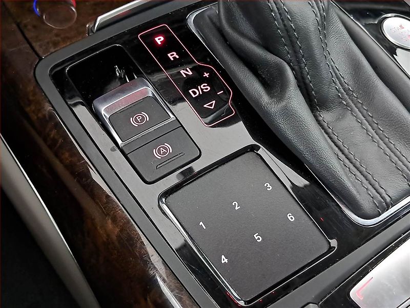 Audi A6 (2018) 2.0 TFSI, 4X4, Automat, Kůže - fotka 18 z 23