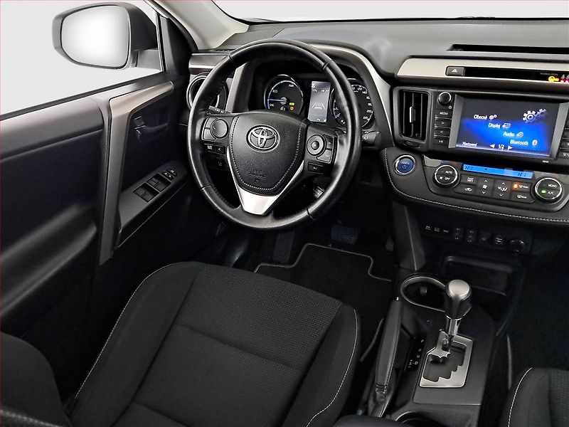 Toyota RAV4 (2018) 2.5 Hybrid - fotka 7 z 18
