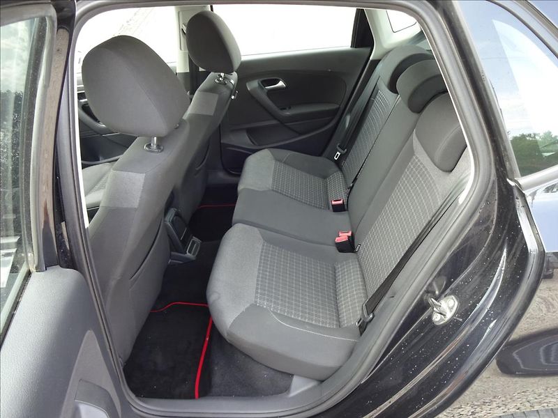 Volkswagen Polo 1,2 TSI 66kW - fotka 22 z 52