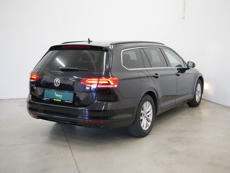 Volkswagen Passat - fotka 2 z 6