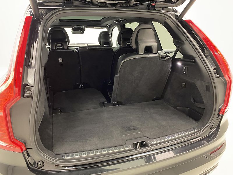 Volvo XC90 B5 AWD R-DESIGN AUT 7míst - fotka 35 z 52