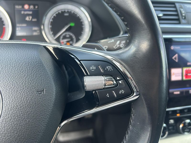 Škoda Superb 2.0TDI 147kW DSG - fotka 16 z 25