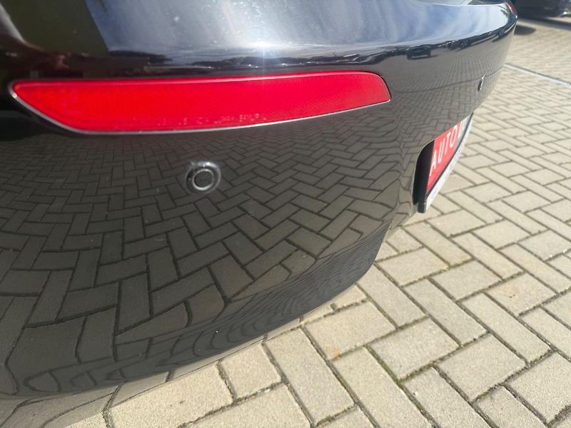 Hyundai i20 (2012) 1,2i VÝHŘ.SEDADLA JEN 107tis. - fotka 23 z 27