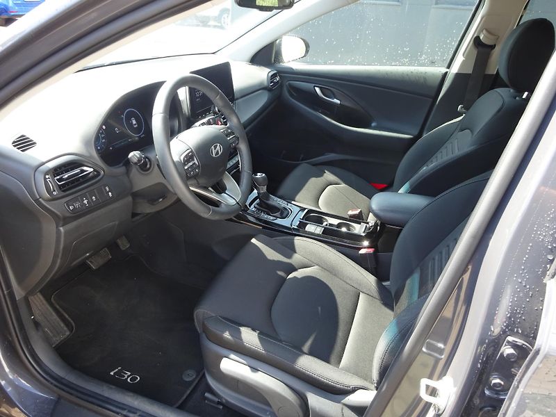 Hyundai i30 1.5 T-GDi 103kW DCT Style - fotka 10 z 20