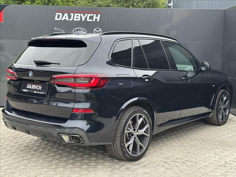 BMW X5 3,0 40i xDrive M-Packet ČR DPH - fotka 7 z 26
