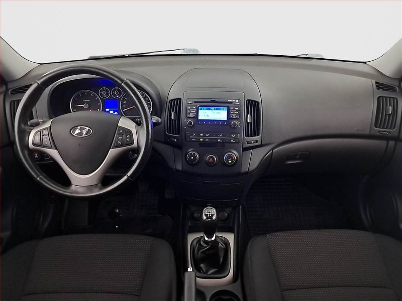 Hyundai i30 (2011) 1.4 CVVT, LPG, ČR,1.maj - fotka 8 z 17