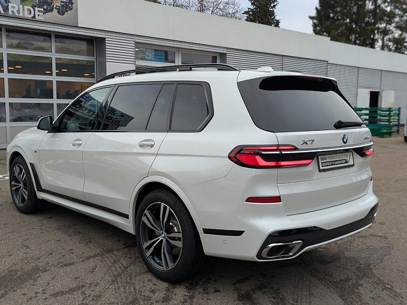 BMW X7 xDrive40i M-Sport NezTop Pano - fotka 6 z 13