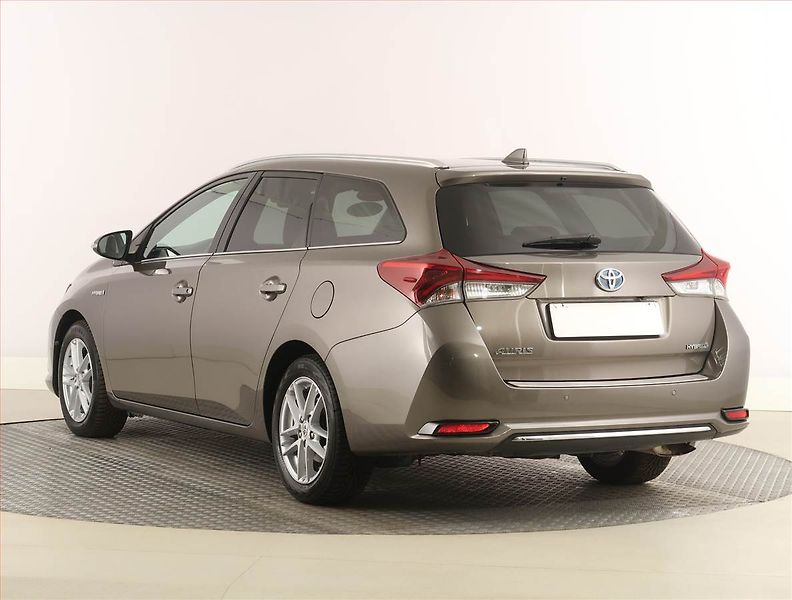 Toyota Auris (2018) Executive Hybrid, Automat, ČR - fotka 4 z 24