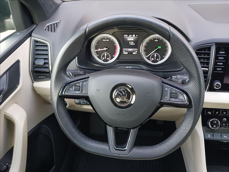 Škoda Karoq 1,5 TSI DSG STYLE - fotka 16 z 32
