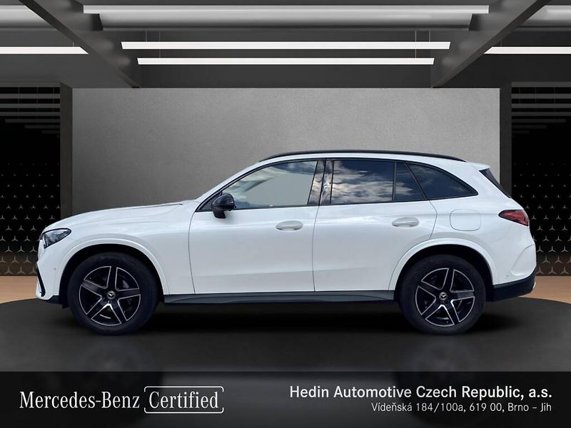 Mercedes-Benz GLC (2023) 400 e 4MATIC - fotka 2 z 29