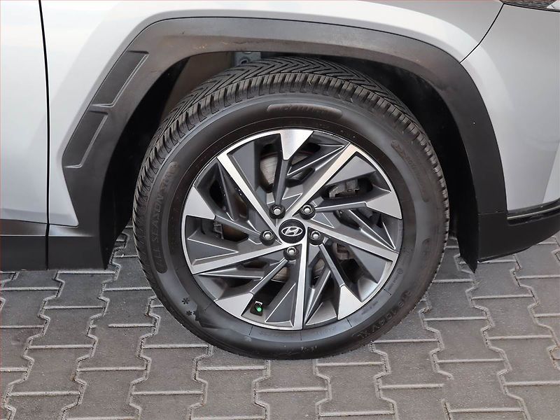 Hyundai Tucson (2020) 1.6 T-GDI 48V MHEV, Automat - fotka 15 z 22