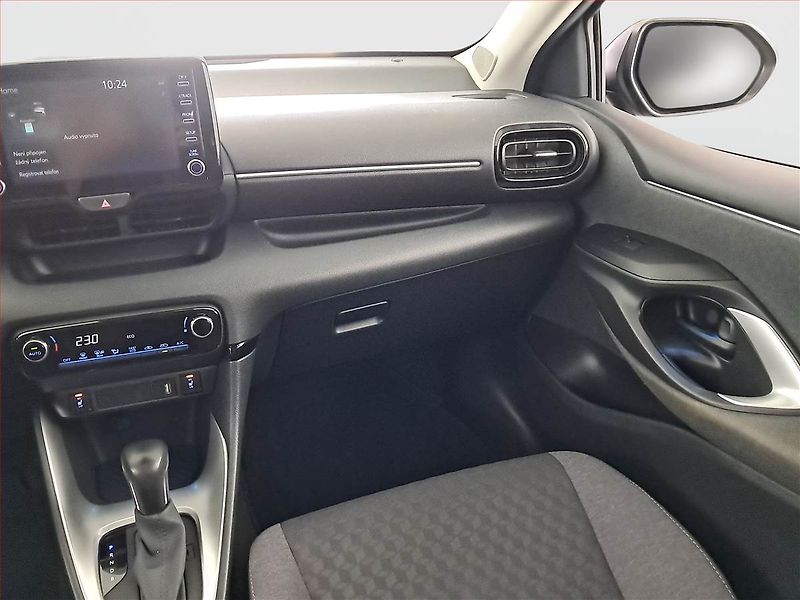 Toyota Yaris (2022) 1.5 VVT-i Hybrid - fotka 8 z 18