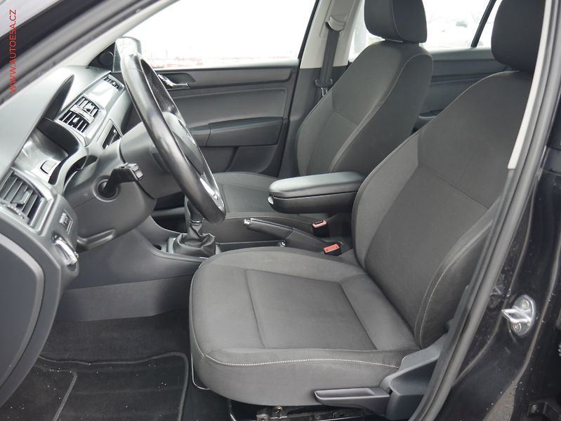 Škoda Rapid (2013) 1.6TDi, Ambition, STK4/28 - fotka 9 z 19
