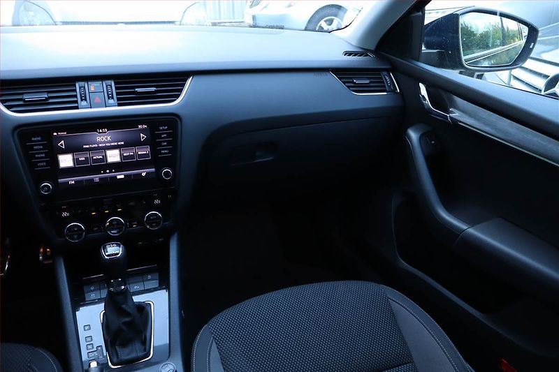 Škoda Octavia (2017) Scout 2.0 TDI, 4X4, Automat - fotka 8 z 27