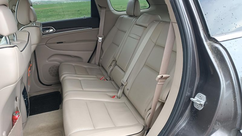 Jeep Grand Cherokee 3,0d Overland Nové v ČR - fotka 11 z 52
