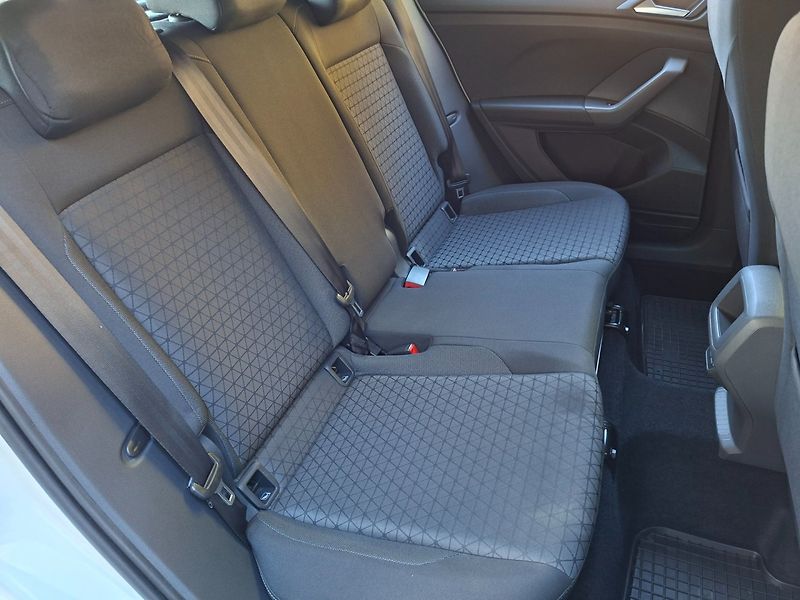 Volkswagen T-Cross (2019) 1.0TSI 70kW MAN -1.MAJITEL - fotka 23 z 34