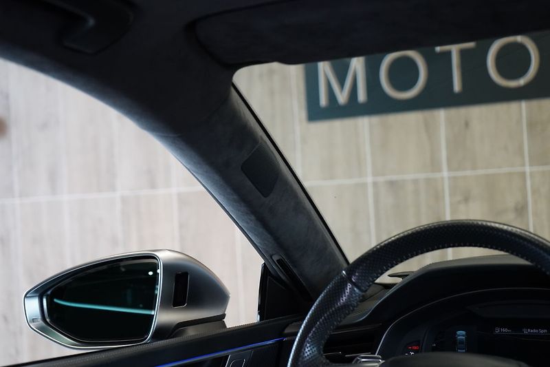 Audi RS 7 Carbon, B&O, Matrix, Ventilace - fotka 26 z 50