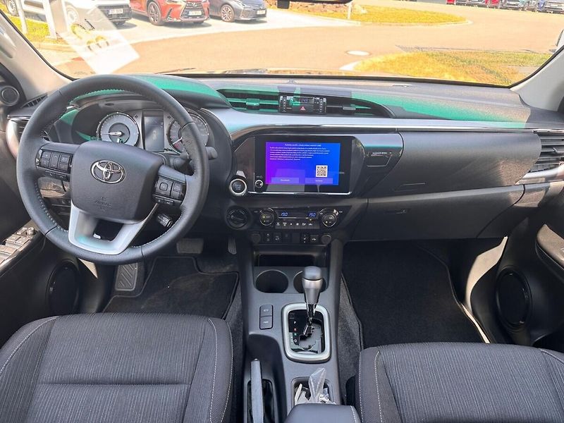 Toyota Hilux 2.4 Active 4x4 - fotka 10 z 13
