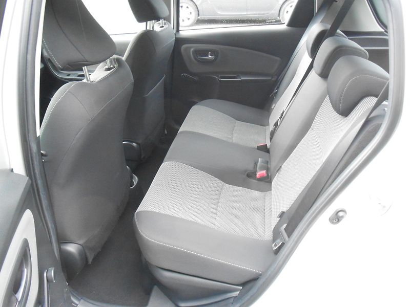 Toyota Yaris 1.5VVTiHybrid,NAVI,KAMERA,AUT - fotka 20 z 39