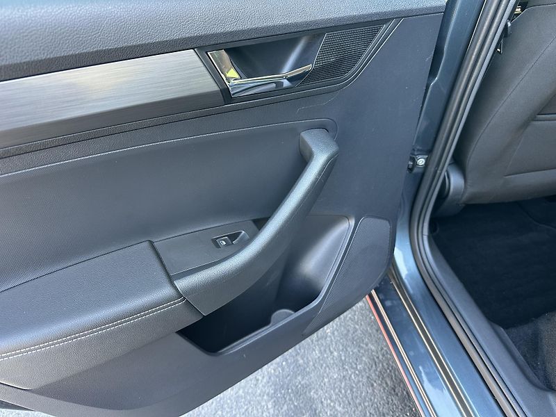 Škoda Rapid (2018) SPACEBACK* DSG *1.0TSI / 1.Maj - fotka 30 z 36