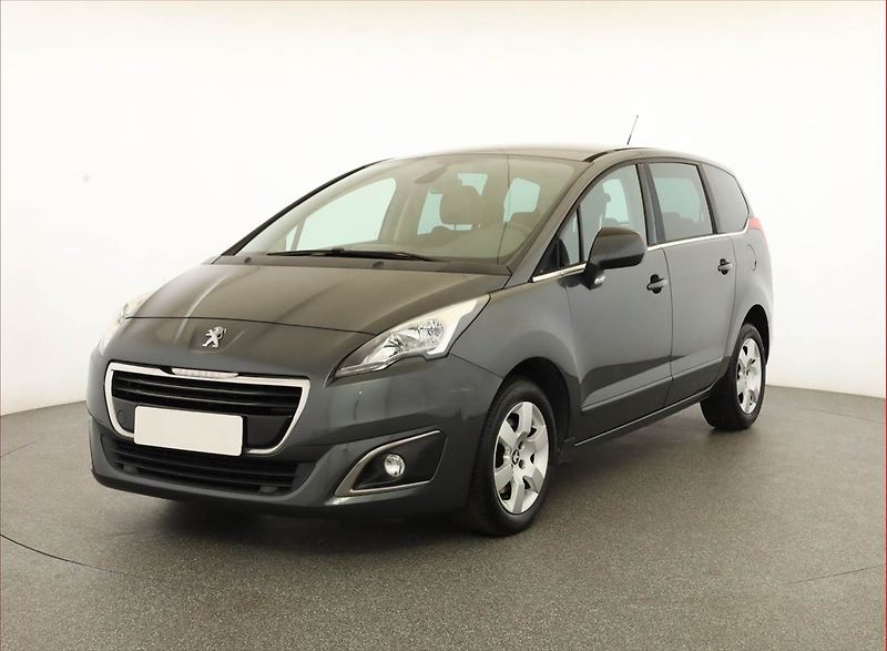 Peugeot 5008 (2016) 1.6 BlueHDi, Automat, 7 míst - fotka 2 z 20