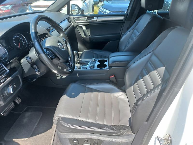 Volkswagen Touareg R-Line 4,2 V8 TDi 4motion - fotka 5 z 15