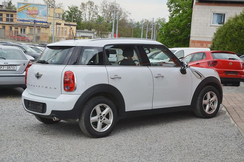 Mini Countryman (2013) 1.6D 66kW / STK 03/2028 - fotka 6 z 29