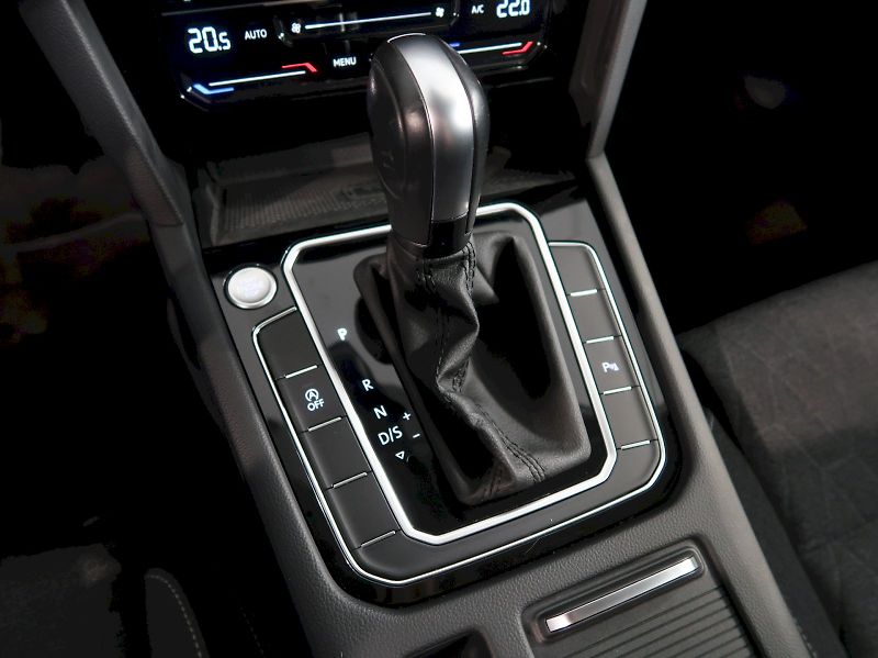 Volkswagen Passat (2023) BUSINESS PREMIUM 2.0TDI 110KW - fotka 30 z 36
