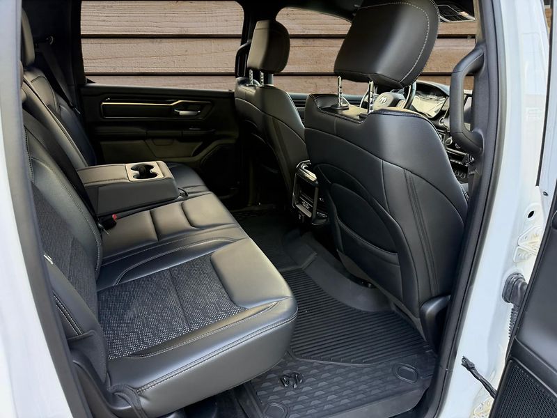 Dodge RAM (2021) +HEMI+SPORT+OFFROAD PAKET+ - fotka 10 z 21