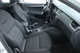 Škoda Octavia (2015) Scout 2.0 TDI, 4X4, Automat - náhled 9