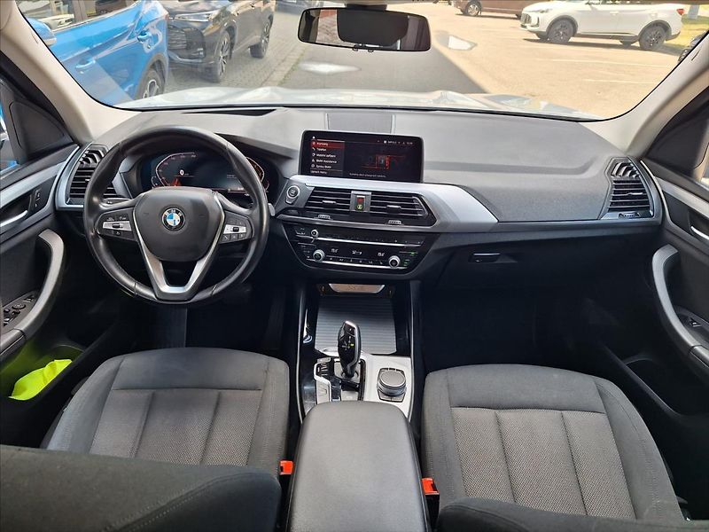 BMW X3 3,0 D  XDrive HeadUp+tažné - fotka 8 z 13