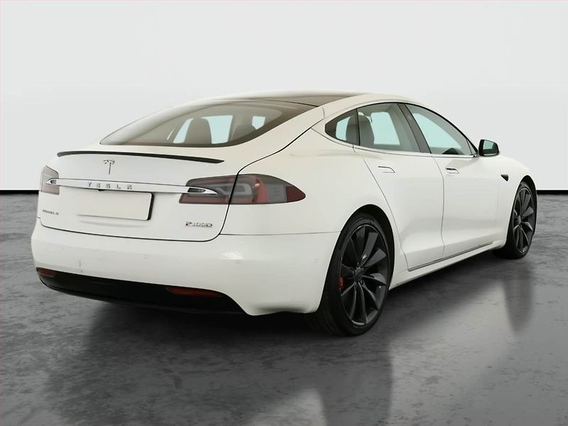 Tesla Model S (2017) 100D, SoH 93% - fotka 5 z 21