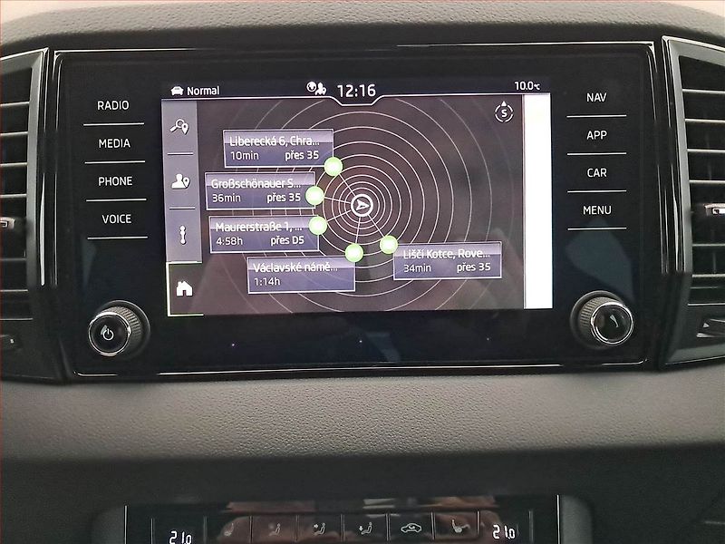 Škoda Karoq (2023) Sportline 1.5 TSI - fotka 13 z 17