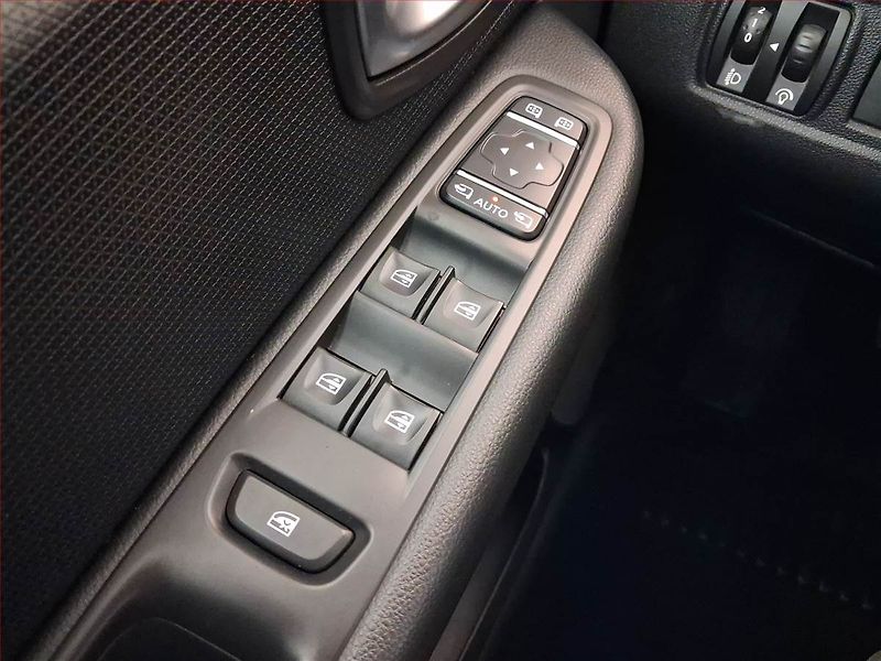 Renault Clio (2018) 1.5 dCi, Serv.kniha, Navi - fotka 16 z 23