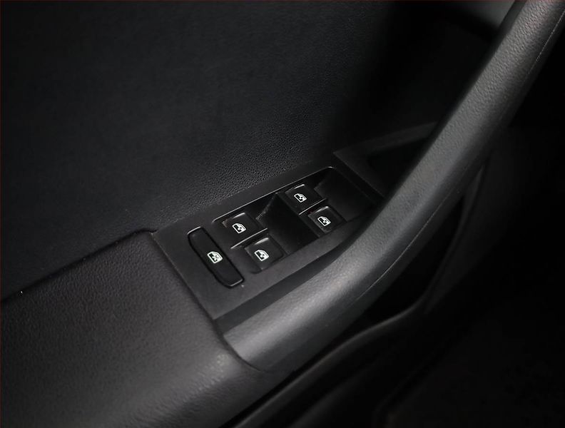 Škoda Octavia (2017) 1.6 TDI, Navi, Tempomat - fotka 13 z 16