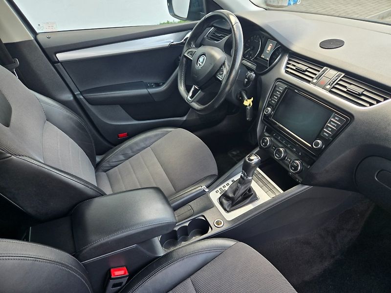 Škoda Octavia (2017) 2.0 TDI DSG, Navi - fotka 15 z 29