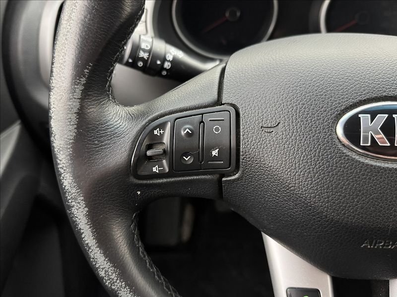 Kia Sportage 2,0 4X4 DPH VÝHŘEV TAŽNÉ ČR - fotka 10 z 33