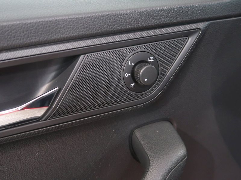 Škoda Fabia (2016) AMBITION COMFORT 1.2TSI 66kW T - fotka 15 z 30