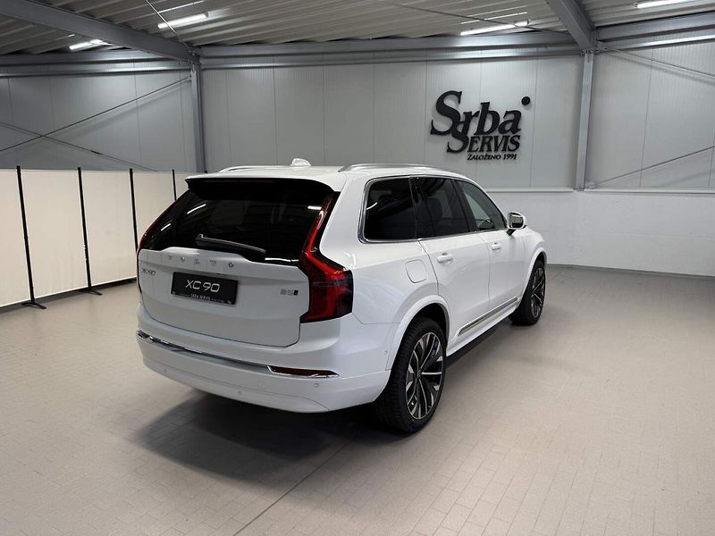 Volvo XC90 (2026) B5 2.0L 250+14k AT8 AWD PLUS B - fotka 4 z 6
