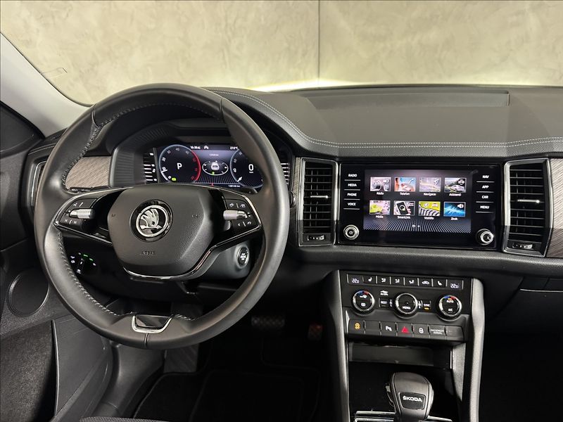 Škoda Kodiaq 2,0 TDi  DSG Style LED Virtual - fotka 18 z 45