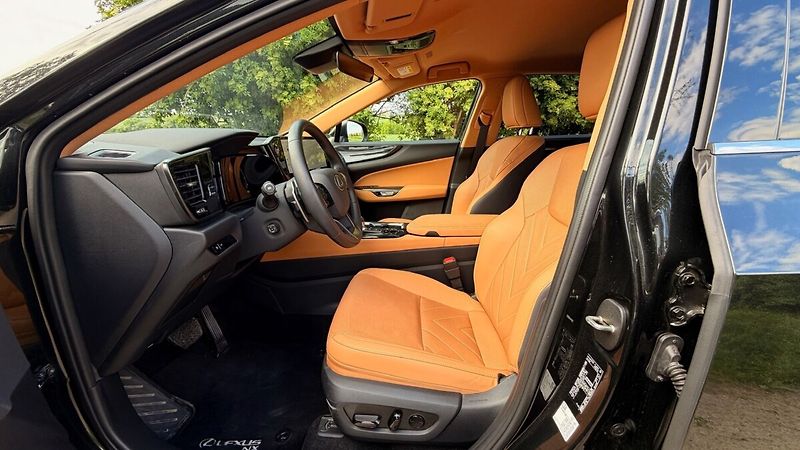 Lexus NX 450h plus 450H+ 2,5 PHEV PRESTIGE - fotka 7 z 25