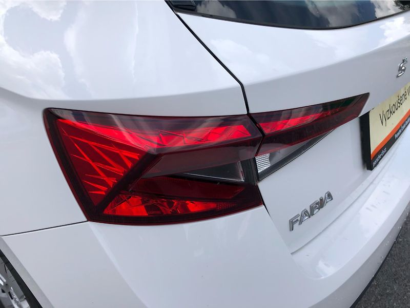 Škoda Fabia 1.0 MPi ACTIVE - fotka 25 z 28