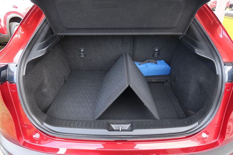 Mazda CX-30 (2021) 2,0 X186 AT AWD GT Plus, Bose - fotka 16 z 33