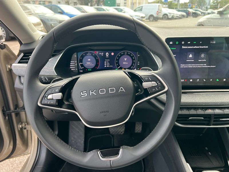 Škoda Octavia Top Selection 1,5 TSI 110 KW D - fotka 10 z 26