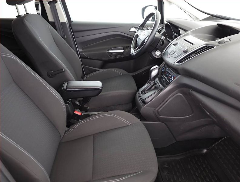 Ford Grand C-MAX (2020) 1.5 TDCi, Automat, 7 míst - fotka 7 z 18
