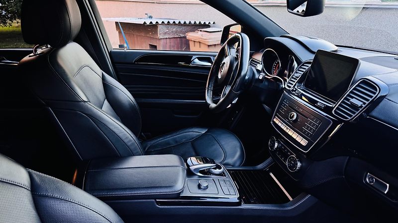 Mercedes-Benz GLE (2019) 43 AMG - fotka 8 z 12
