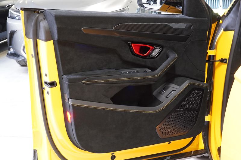 Lamborghini Urus Performante, Akrapovič - fotka 22 z 41