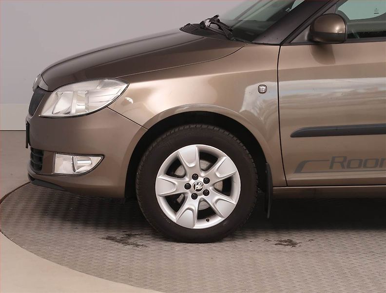 Škoda Roomster (2015) Comfort 1.4 16V, LPG, ČR,1.maj - fotka 14 z 18